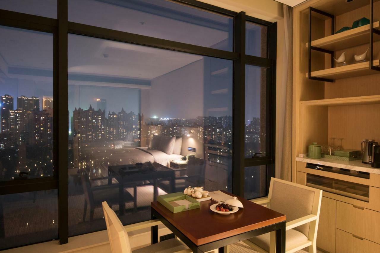 Virtuous World Hotel Foshan Exterior photo