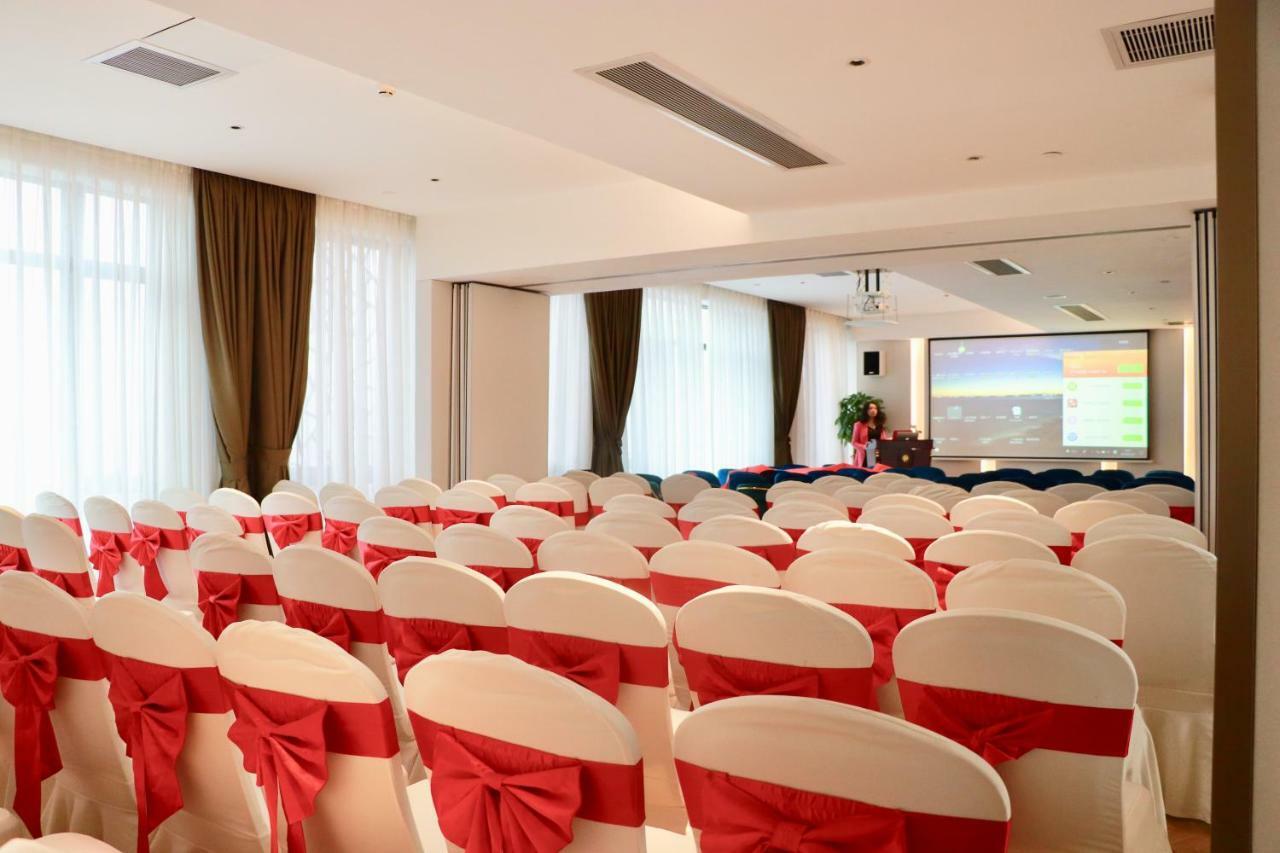 Virtuous World Hotel Foshan Exterior photo